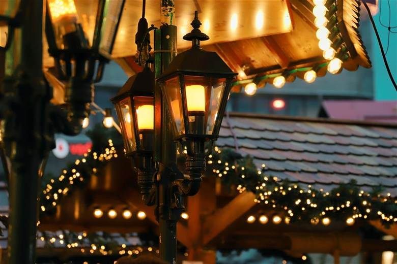 Warm string lights on a holiday display — holiday and seasonal lighting service, Charlottesville, VA